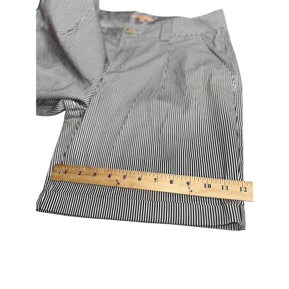 Gibson Latimer Women’s Shorts pinstripes blue white cuffed pockets Sz 12 casual - Picture 9 of 9